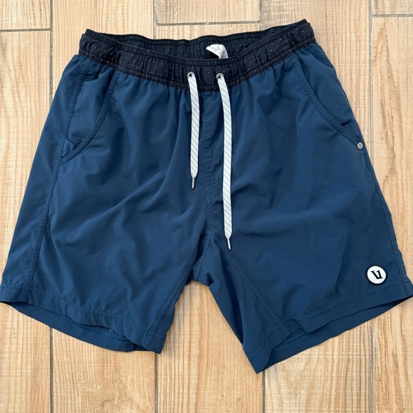 Vuori Mens Kore Short 7” in Indigo Blue Sz. SMALL - Picture 4 of 7